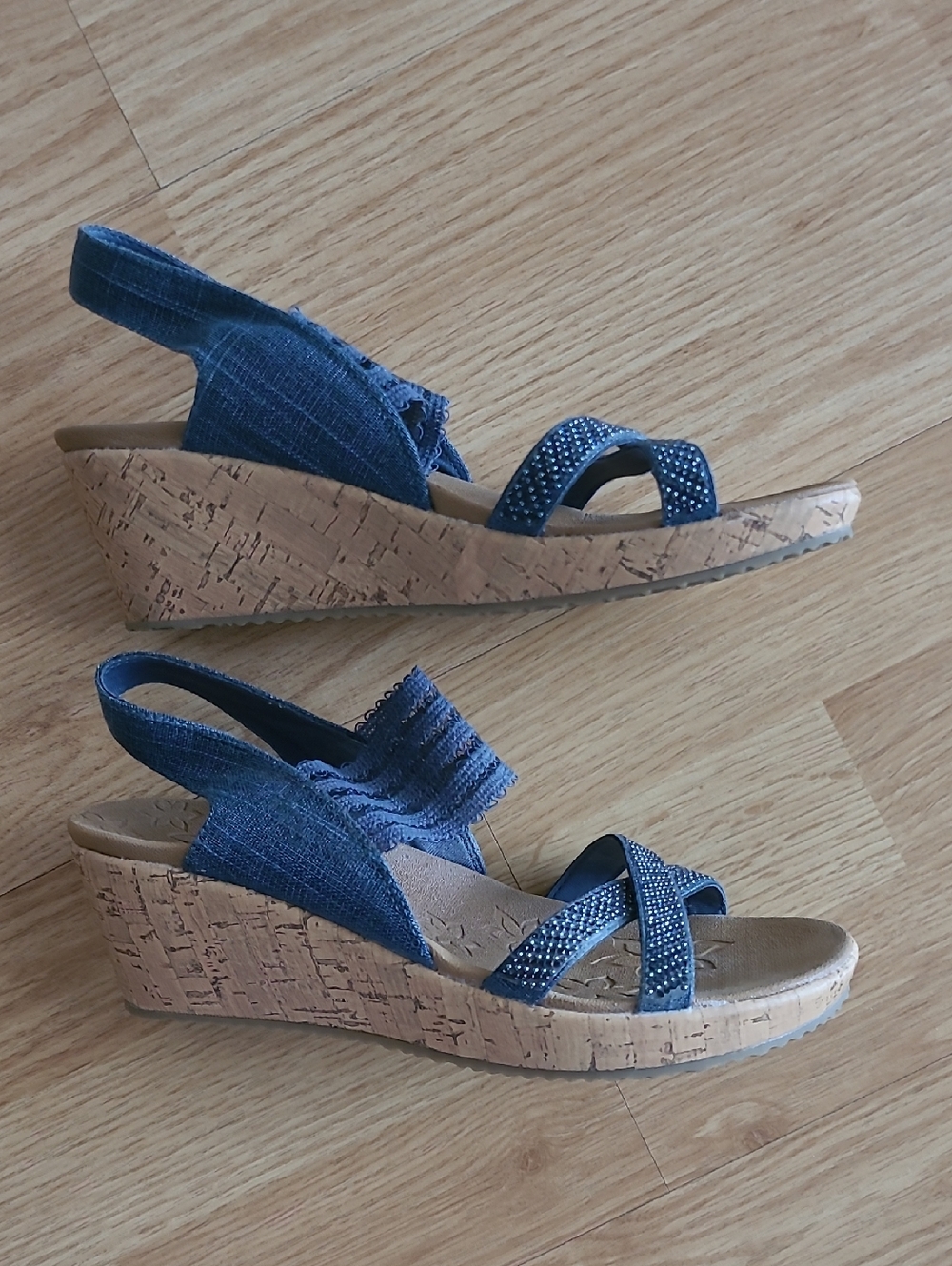 Skechers Luxe Foam Sandals Beverlee- Fancy Sips - Picture 3 of 7
